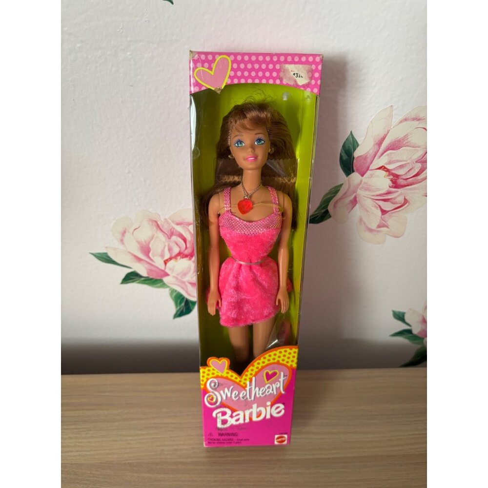 1997 Sweetheart Barbie Brunette NIB